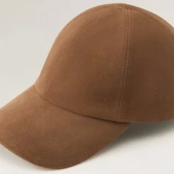 Louie -Chic & Cozy HAT51515 Nutshell 4