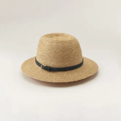 Billie 10 Billie -Chic & Cozy HAT51552 NatBlk 5