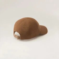 Vera -Chic & Cozy HAT51725 Nutshell 3