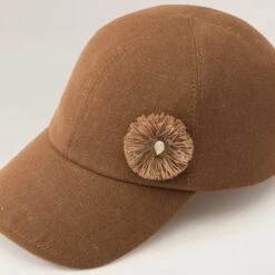 Vera -Chic & Cozy HAT51725 Nutshell 4