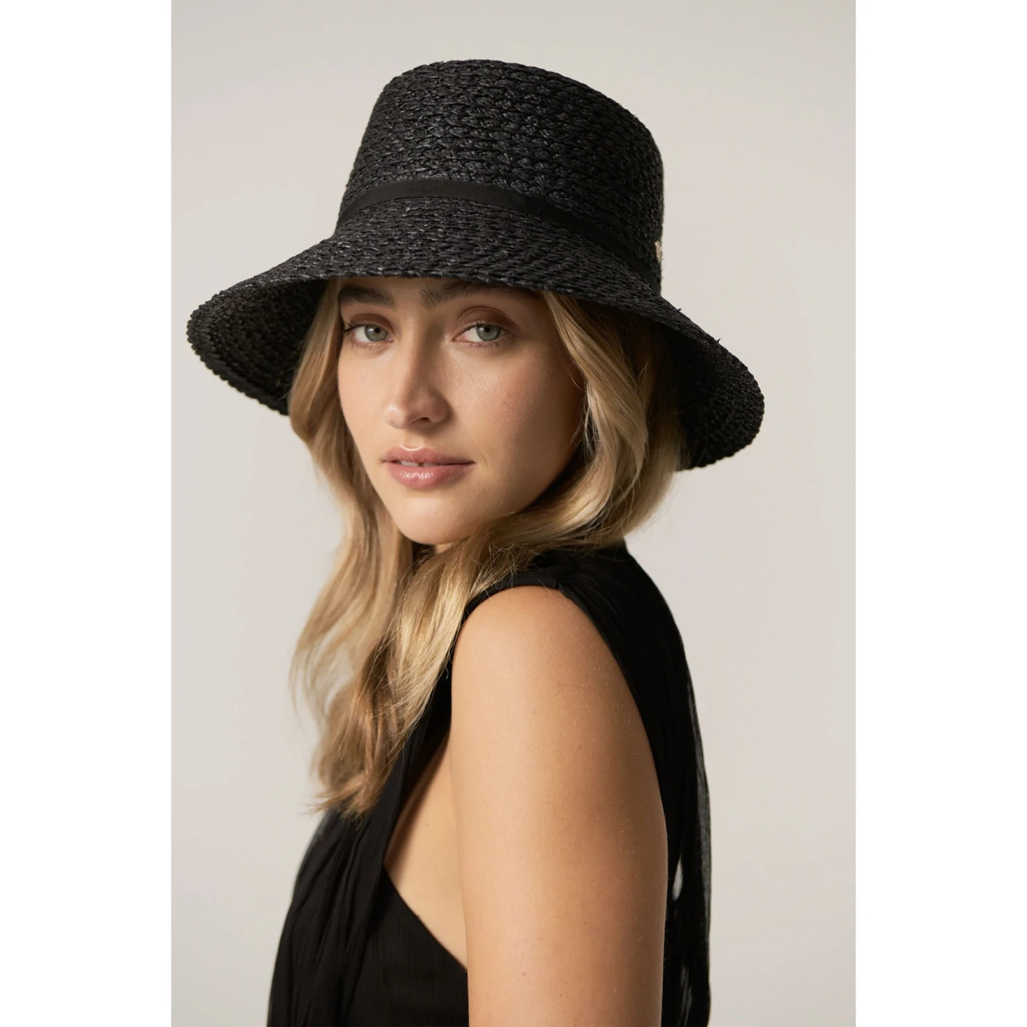 Naaima 4 Naaima - Image 2