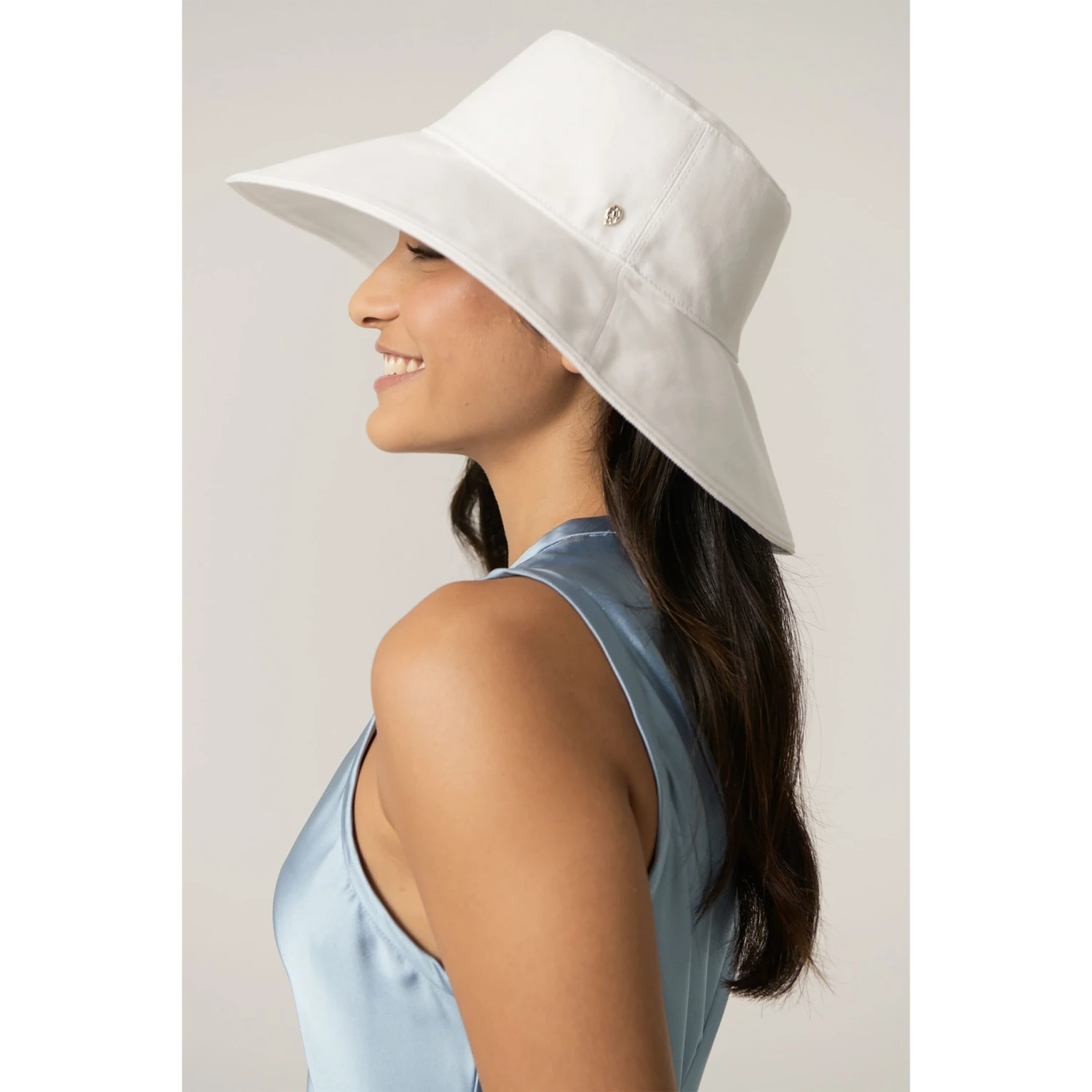 Isador 4 Isador - Image 2