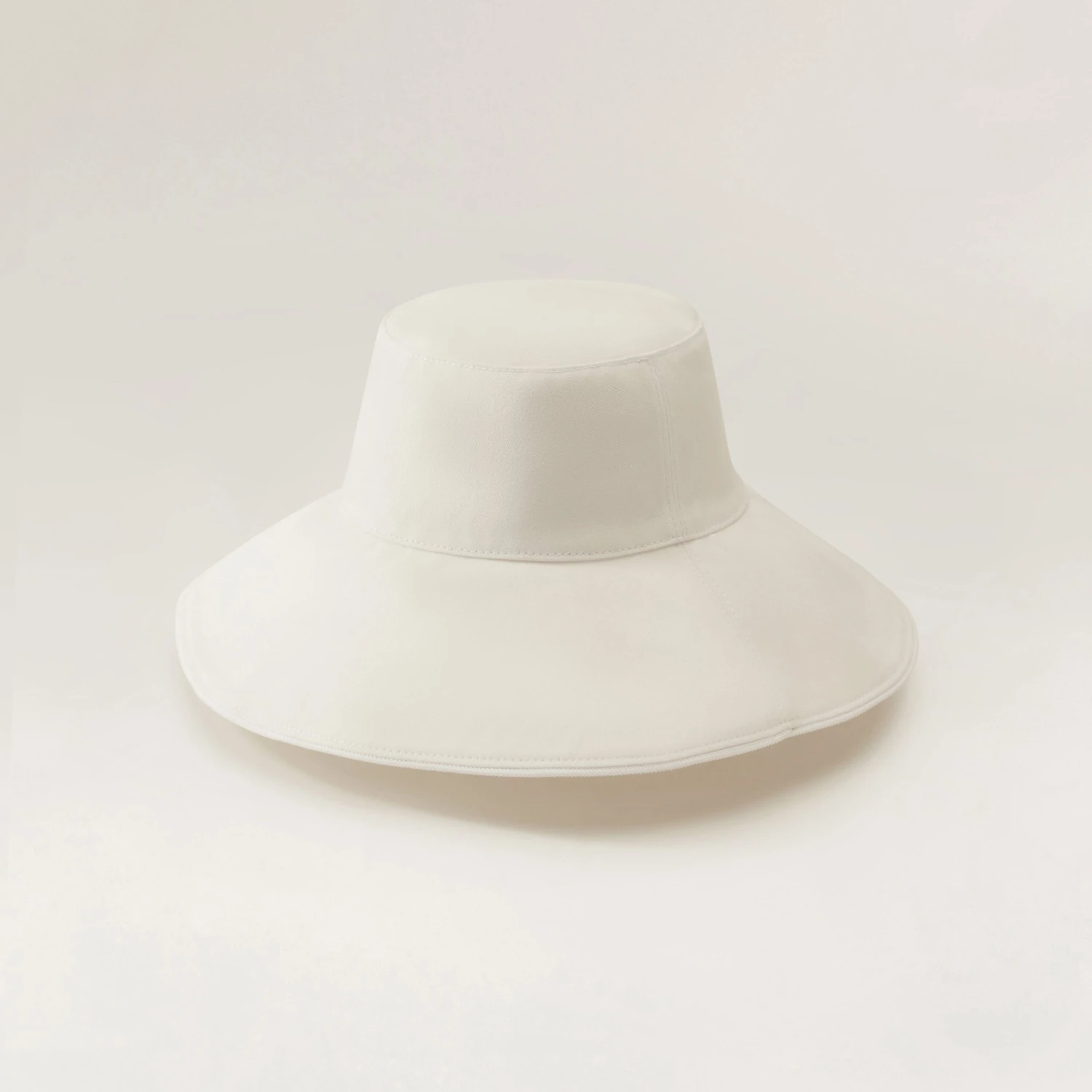 Isador 5 Isador - Image 3