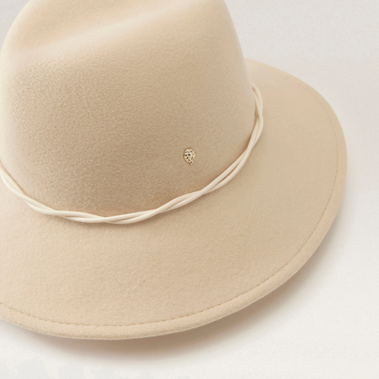 Eleonore 5 Eleonore - Image 3