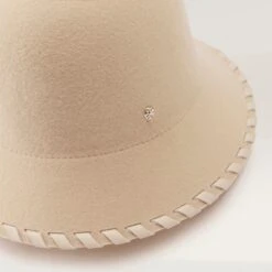 Liana -Chic & Cozy HAT51869 Eggshell 4