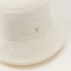 Namaka -Chic & Cozy HAT51917 White 4