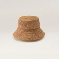 Bella -Chic & Cozy HAT52003 NOUGAT 3