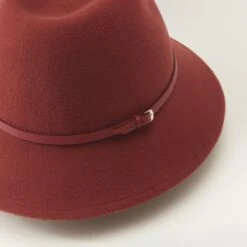 Lumie 11 Lumie -Chic & Cozy LUMIE HAT51605 DeRustRub 4