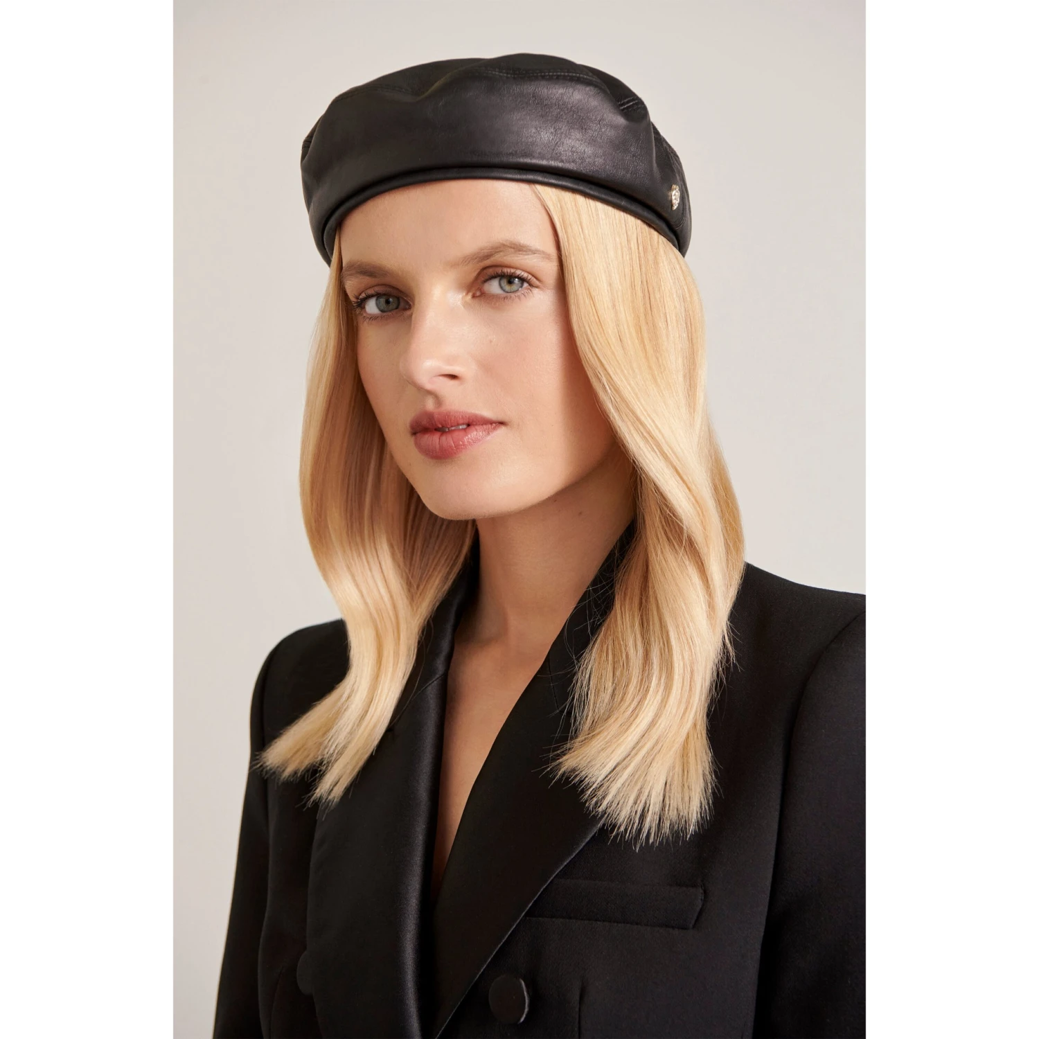 Sasha 4 Sasha - Image 2